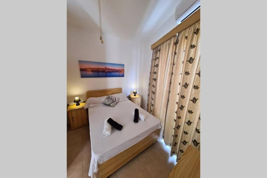 Bugibba Corner Apartment Stone Away From The Sea St. Paul's Bay Buitenkant foto